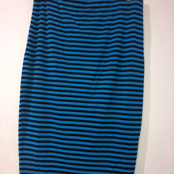 Vince Camuto pencil skirts - Picture 6 of 7
